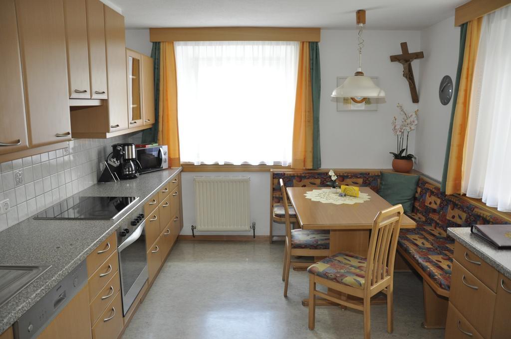 Flierelerhof Apartment Арцл им Пицтал Стая снимка